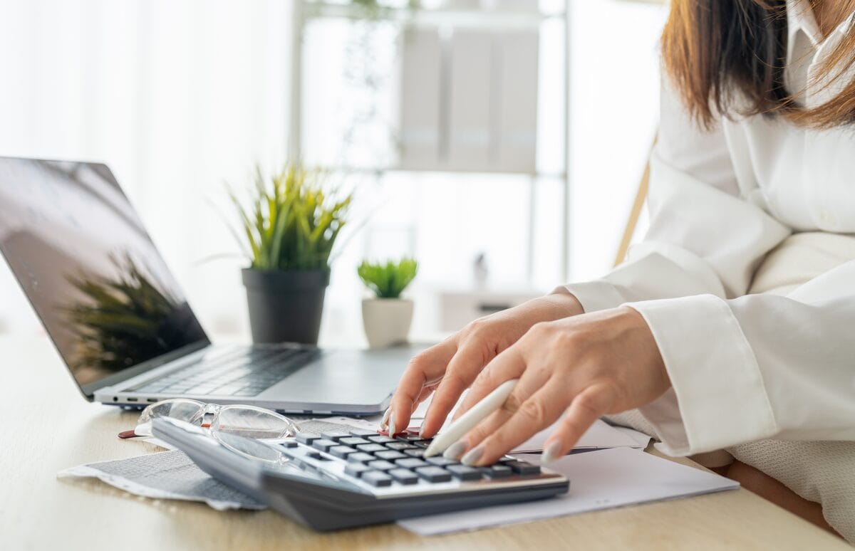 Budget Calculation for setting up a mobile gadgets dropshipping business